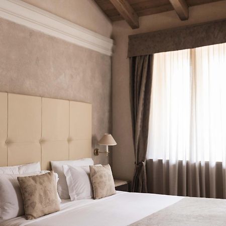 Grand Hotel Fasano การ์โดเน ริเวียรา ภายนอก รูปภาพ